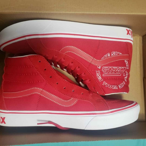 Vans - Picture 3 of 3